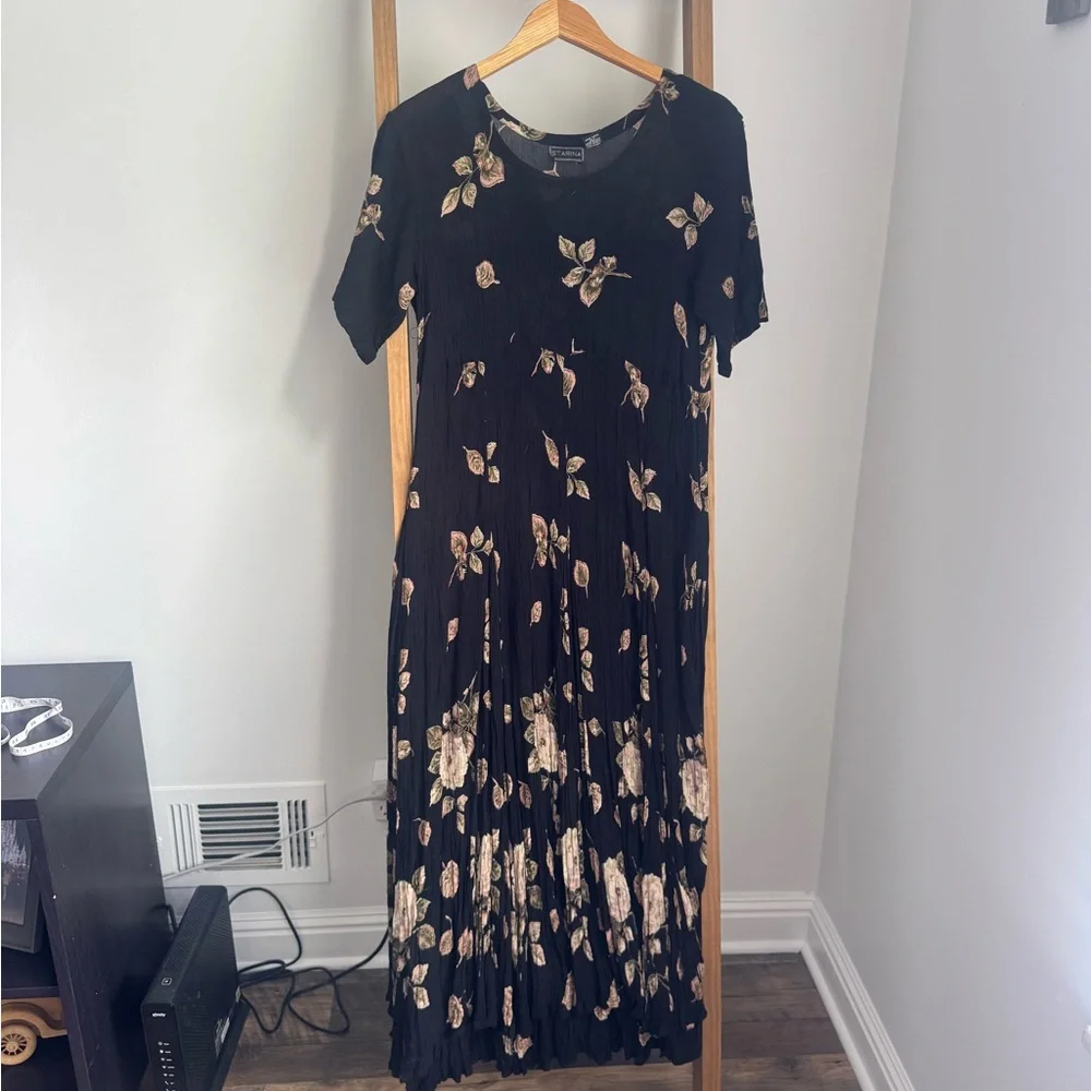 STARINA VINTAGE | Small Floral Black Dress Belted - Picture 7 of 9